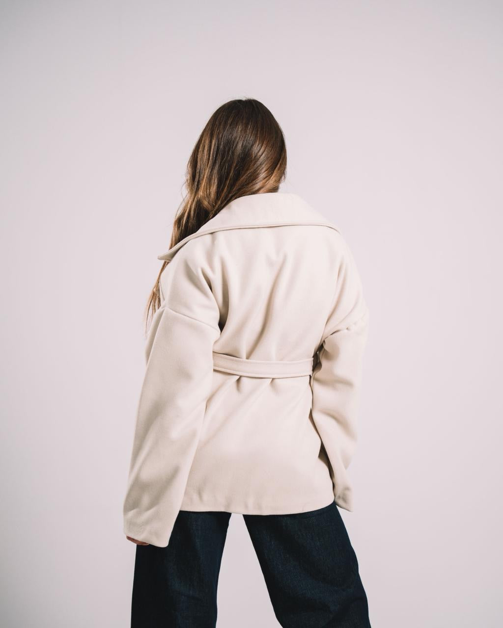 THE BEIGE SOFT BELT COAT