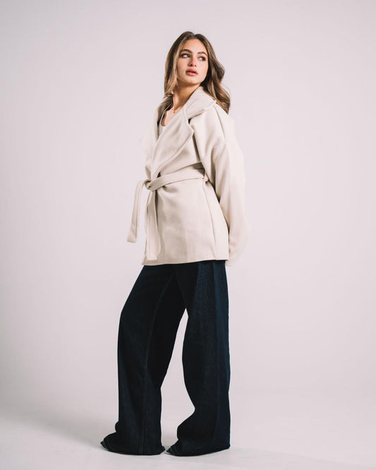 THE BEIGE SOFT BELT COAT